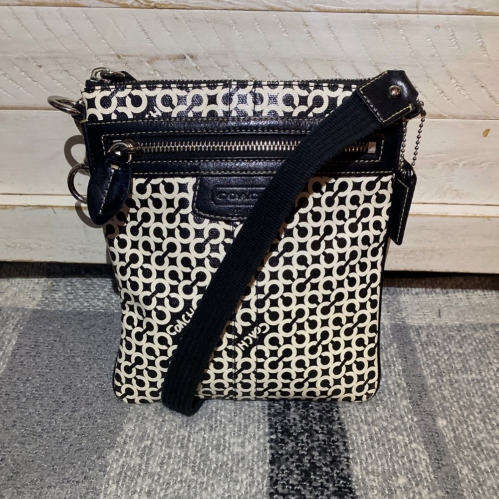 Y2K Coach Penelope Op Art Crossbody 42206 Swing Pack Black White Messenger Bag